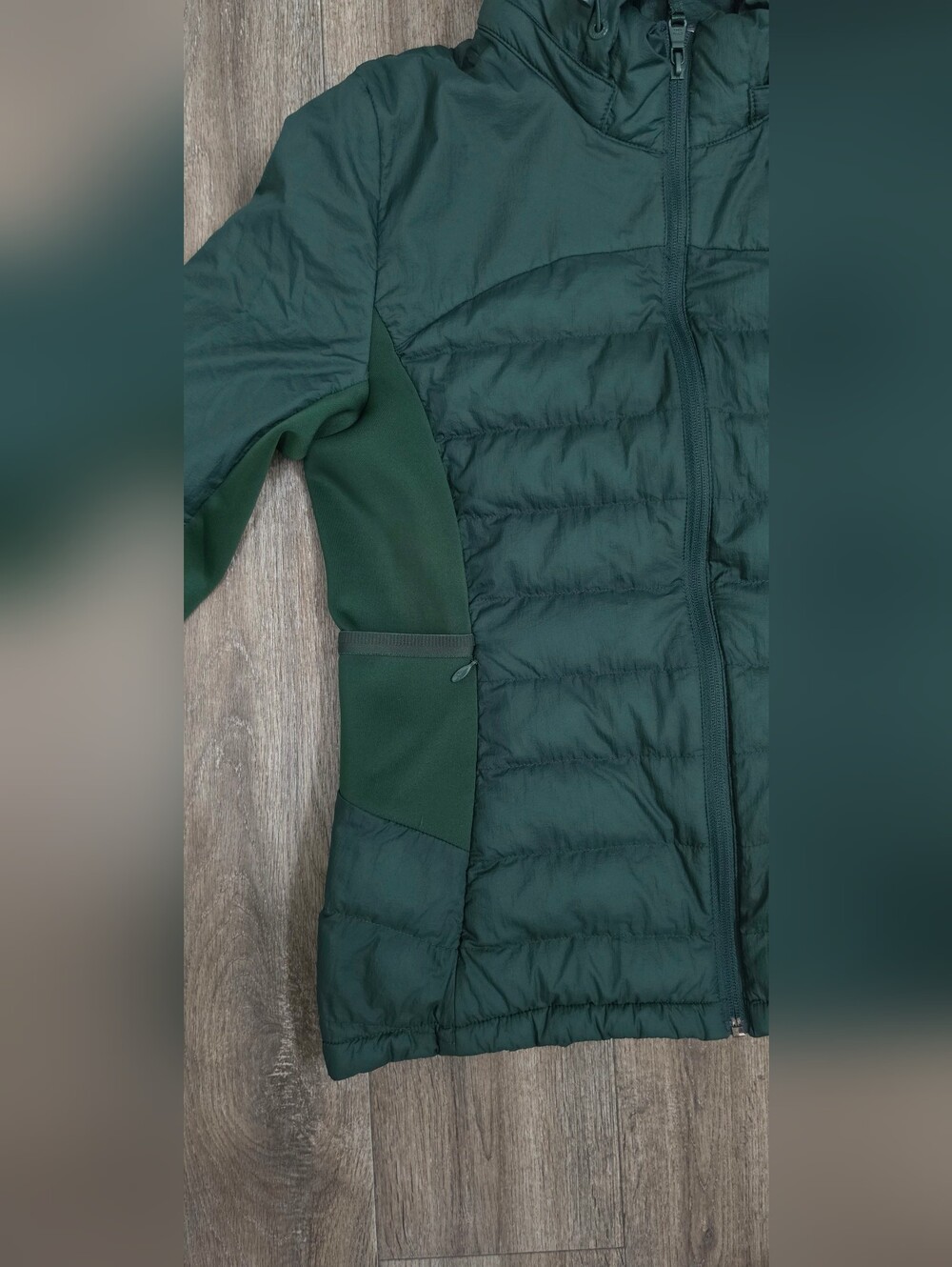 Calvin Klein Performance Mixed Media Hooded Puffer Jacket-Size Large - Picture 6 of 6
